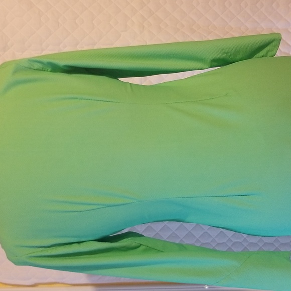 Beautiful light green dress. Stretchy fabric size medium - Picture 5 of 5